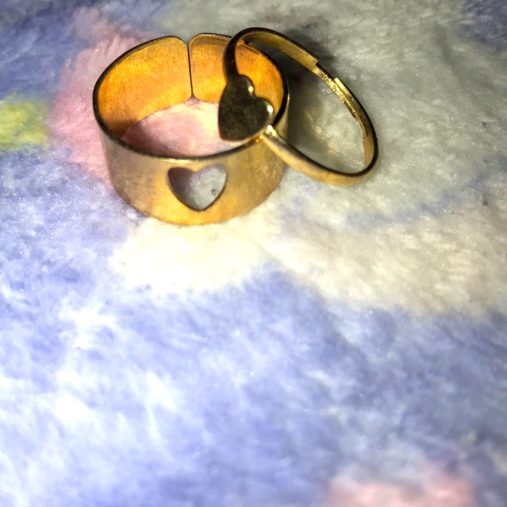 Gold heart rings